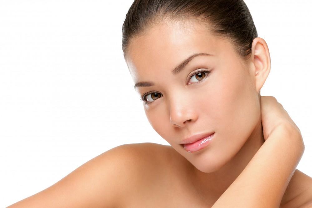 پوستی شفاف و بدون نقص با گلاسی اسکین (Glass Skin)
